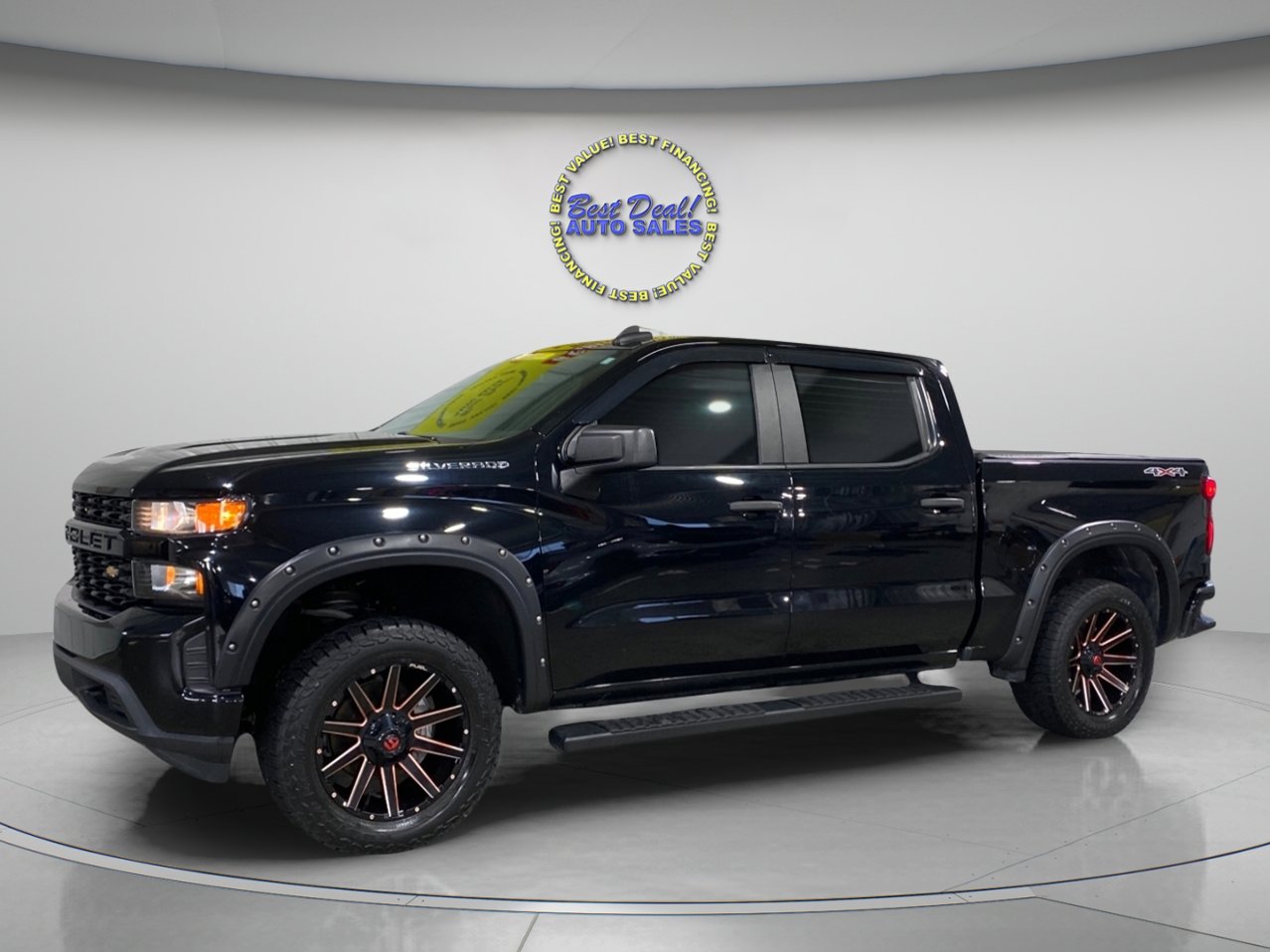 Used 2020 Chevrolet Silverado 1500 Custom w/ Custom Value Package image 2
