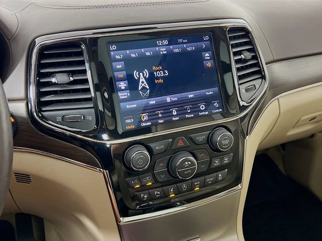 Used 2021 Jeep Grand Cherokee Overland AWD/4WD image 17