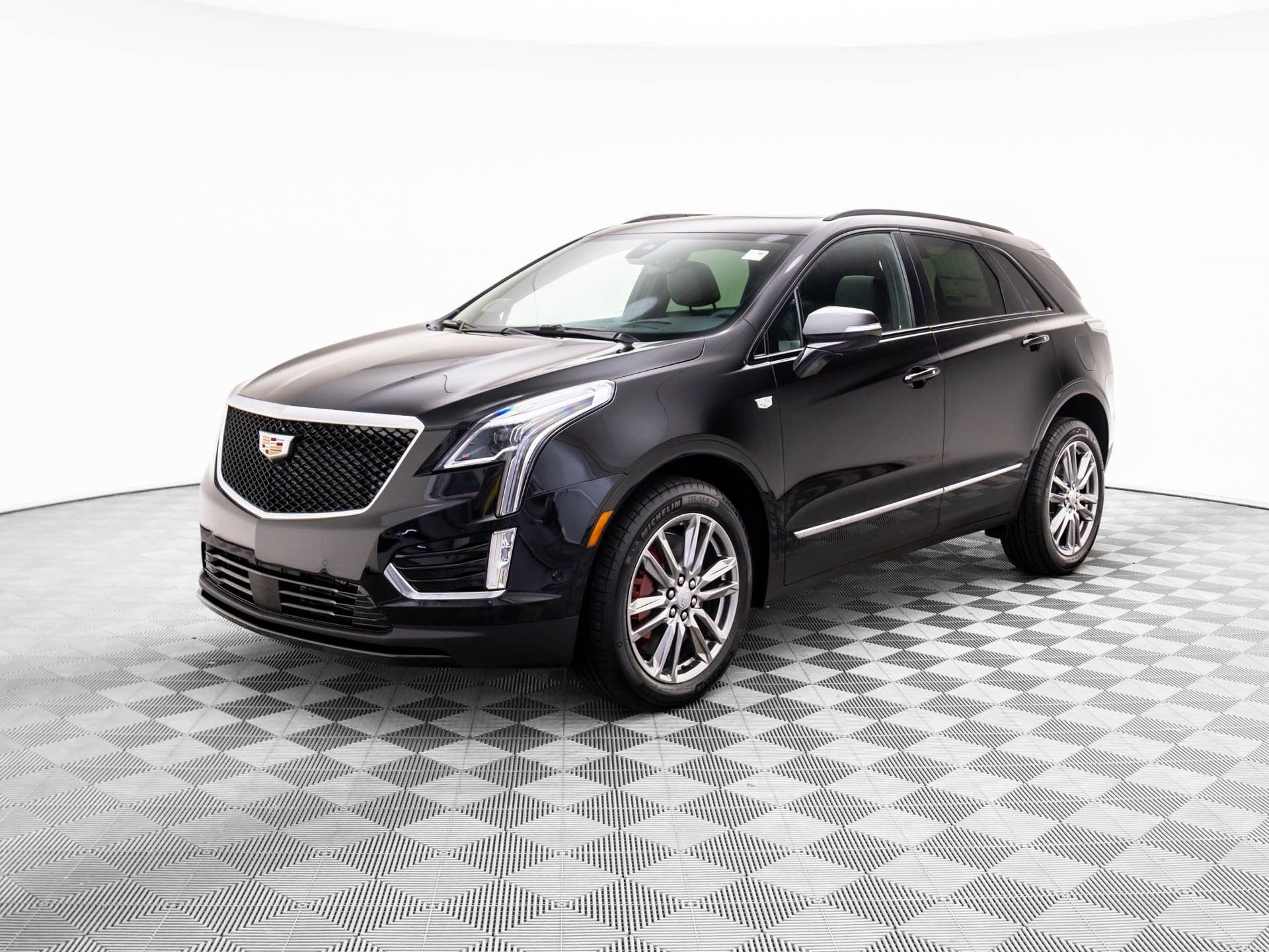 New 2026 Cadillac XT5 Sportv w/ LPO, Floor Liner Package image 3