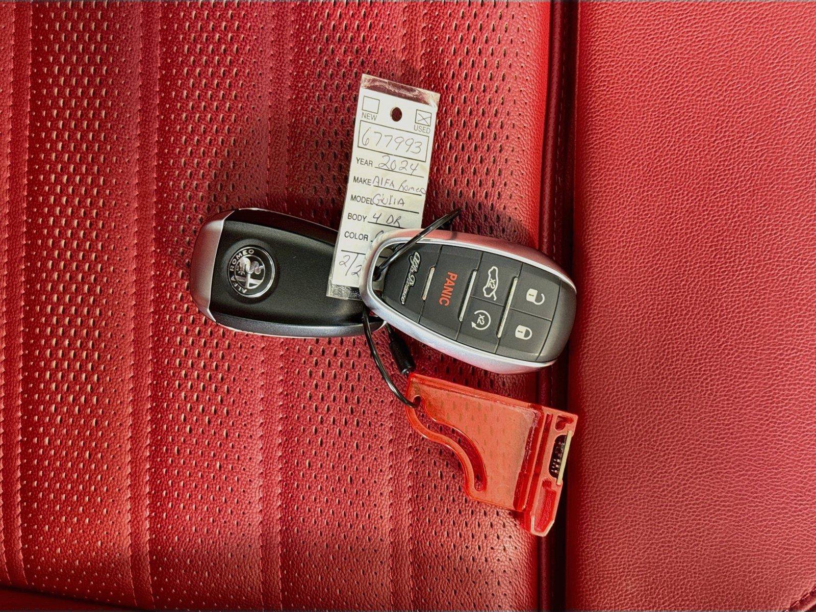 Used 2024 Alfa Romeo Giulia Veloce RWD image 34