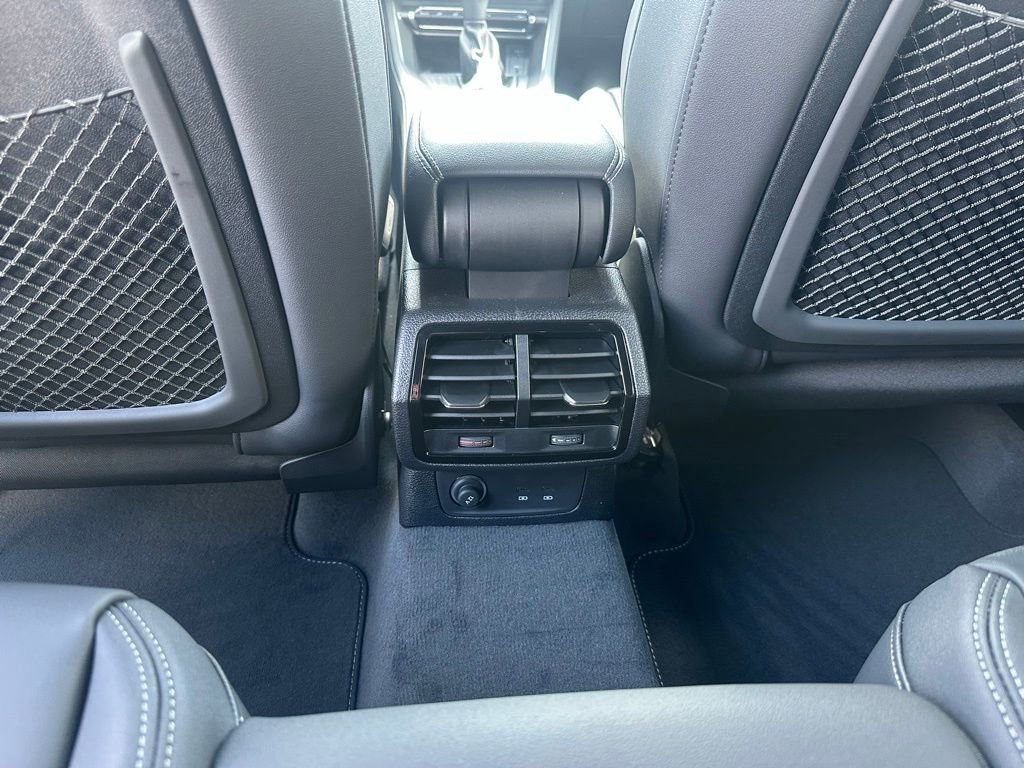 New 2025 Audi Q3 2.0T Premium image 24