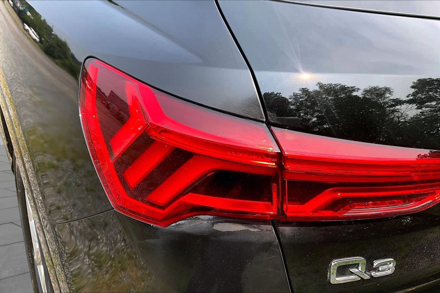Used 2025 Audi Q3 2.0T Premium AWD/4WD image 29