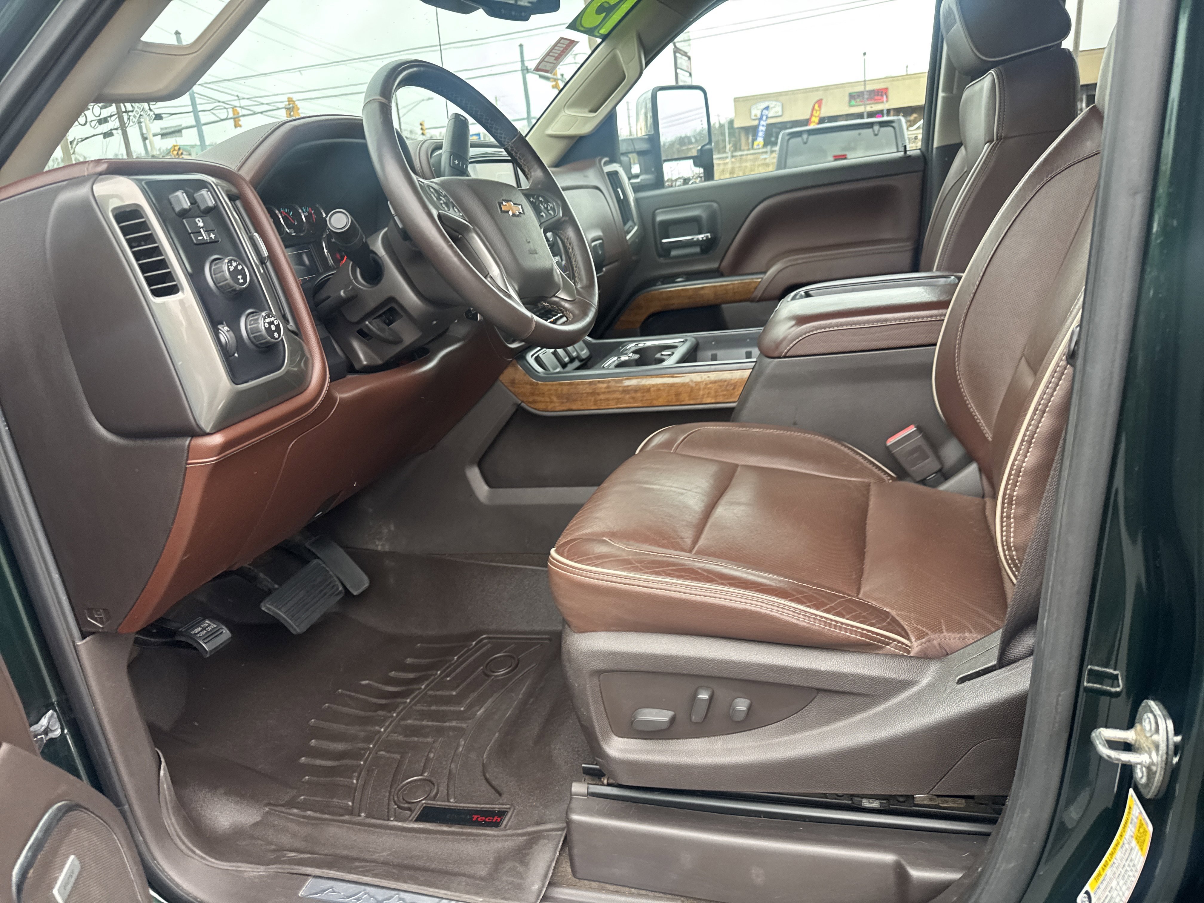 Used 2015 Chevrolet Silverado 2500 High Country w/ Duramax Plus Package image 12