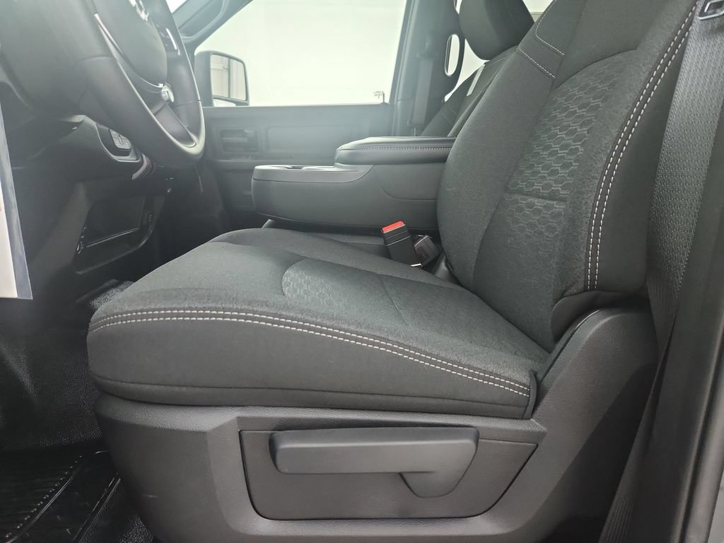 New 2026 RAM 3500 Tradesman AWD/4WD image 12
