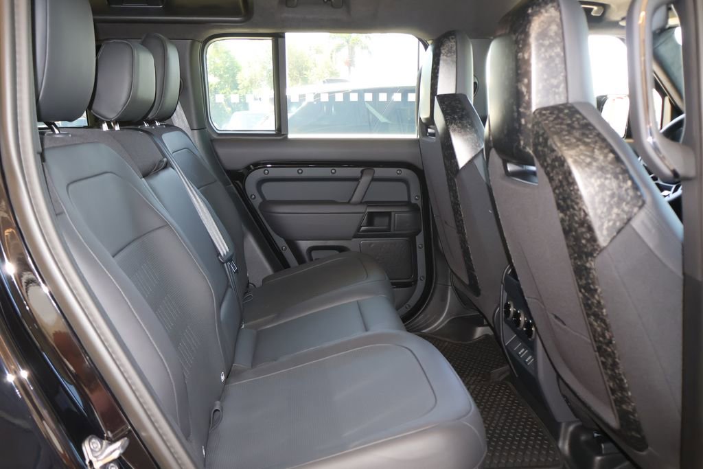 New 2026 Land Rover Defender 110 OCTA AWD/4WD image 13