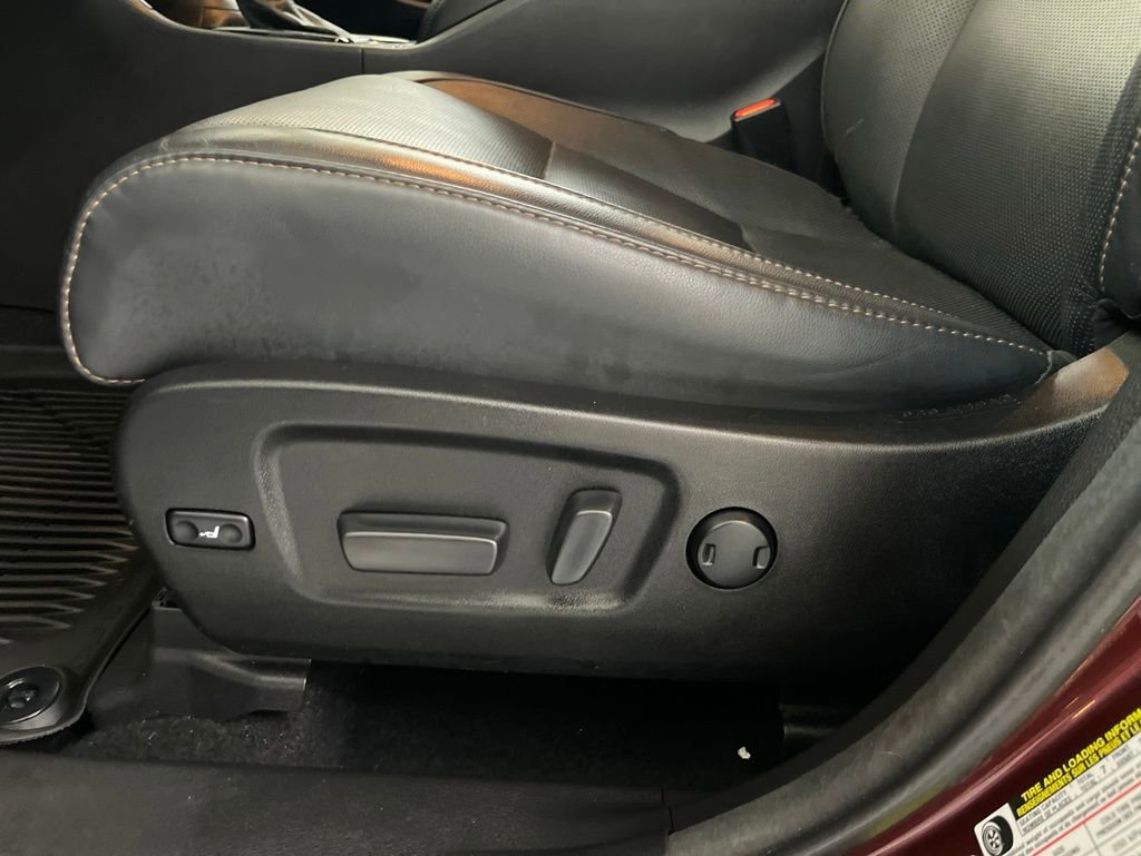 Used 2018 Toyota Highlander Limited Platinum AWD/4WD image 46
