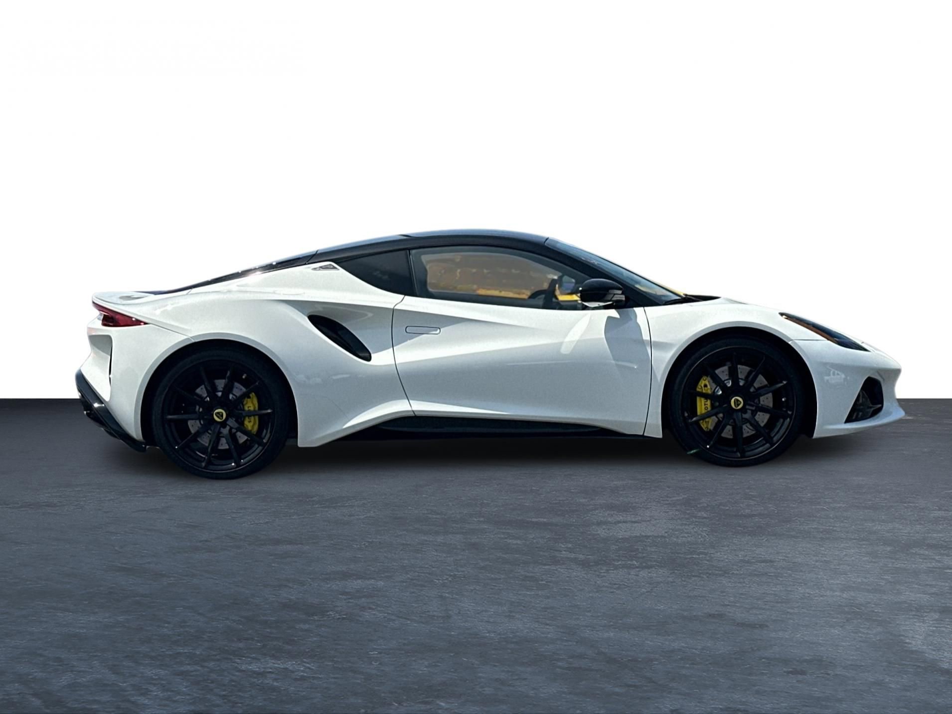 Used 2025 Lotus Emira RWD image 8