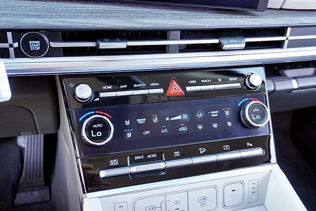 Used 2025 Hyundai Santa Fe Calligraphy image 33