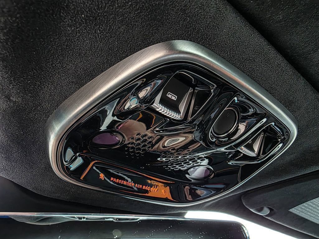 Used 2025 McLaren Artura Spider image 43