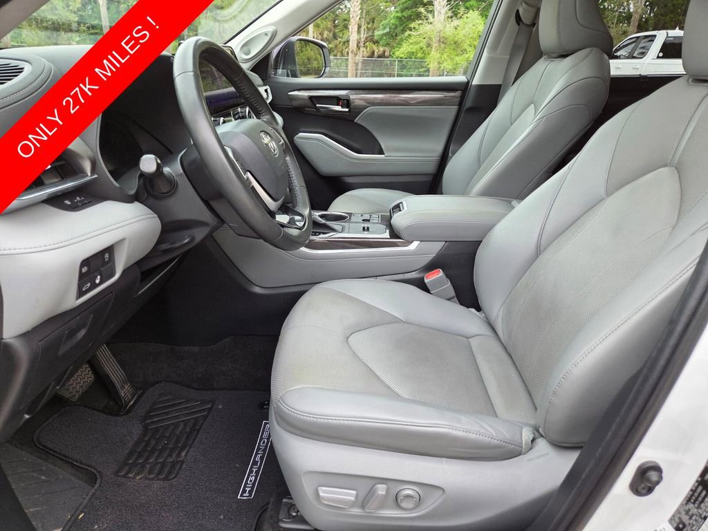 Used 2023 Toyota Highlander Limited FWD image 27