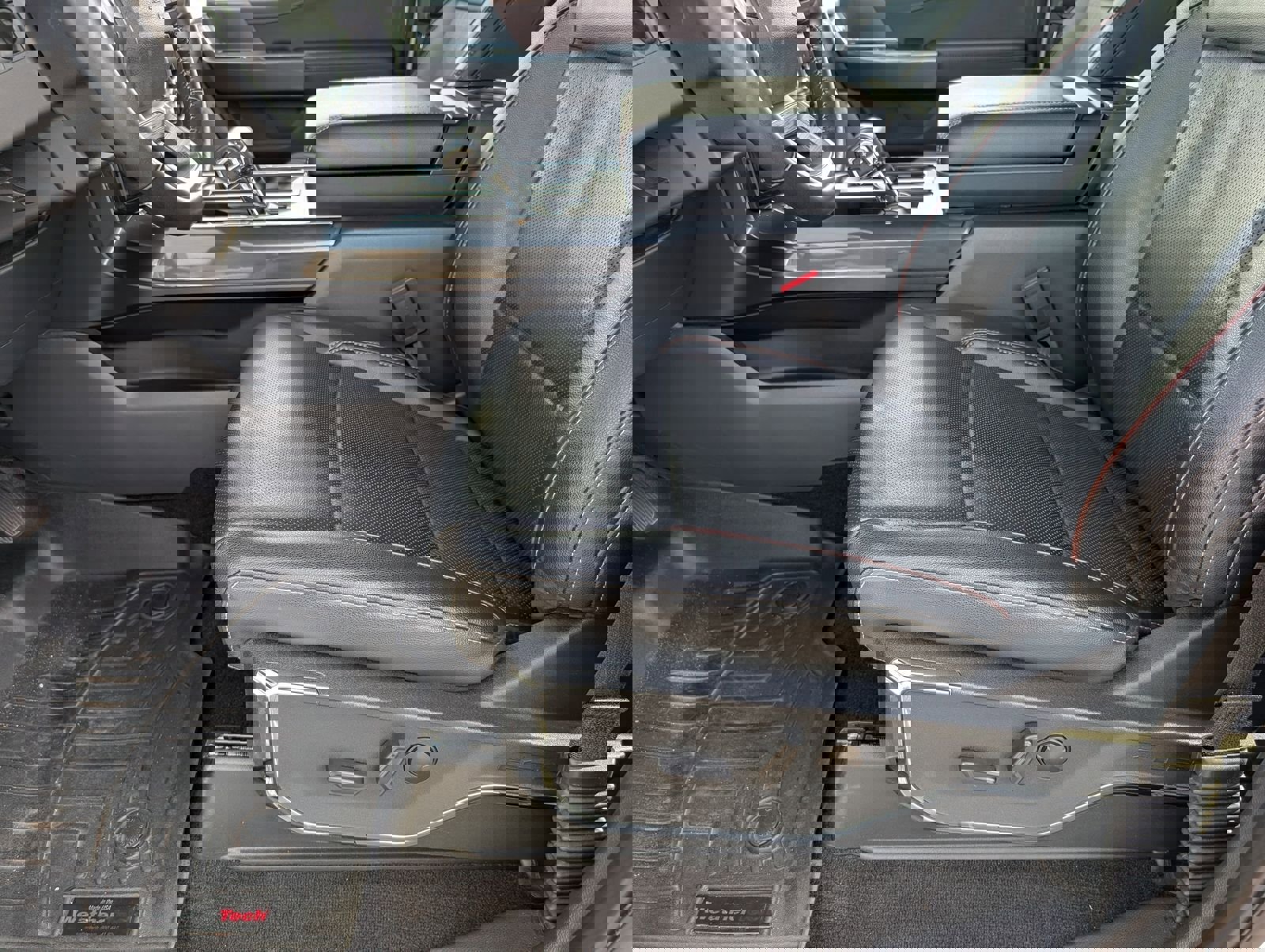 Used 2022 Ford F150 Lariat image 14