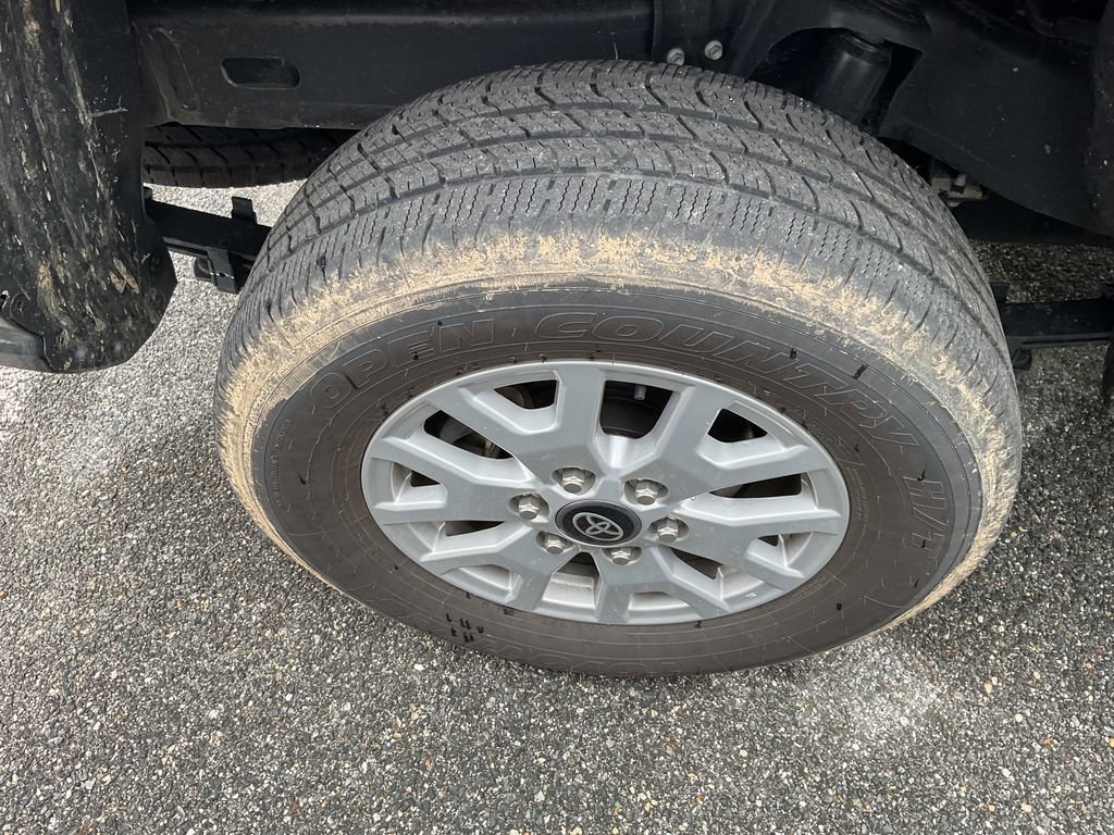 Used 2025 Toyota Tacoma SR w/ SR Upgrade Package image 9
