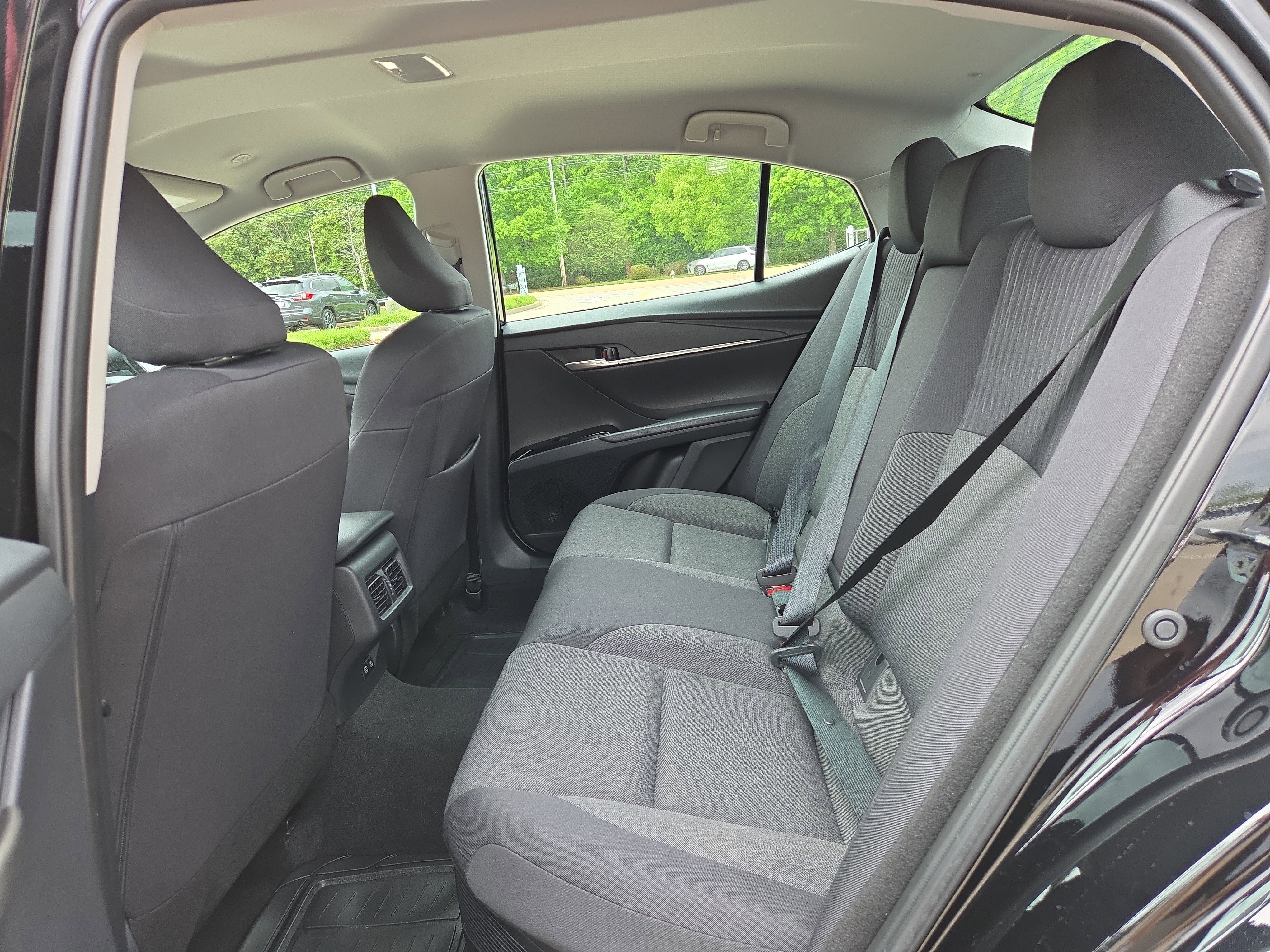 Used 2025 Toyota Camry LE FWD image 11