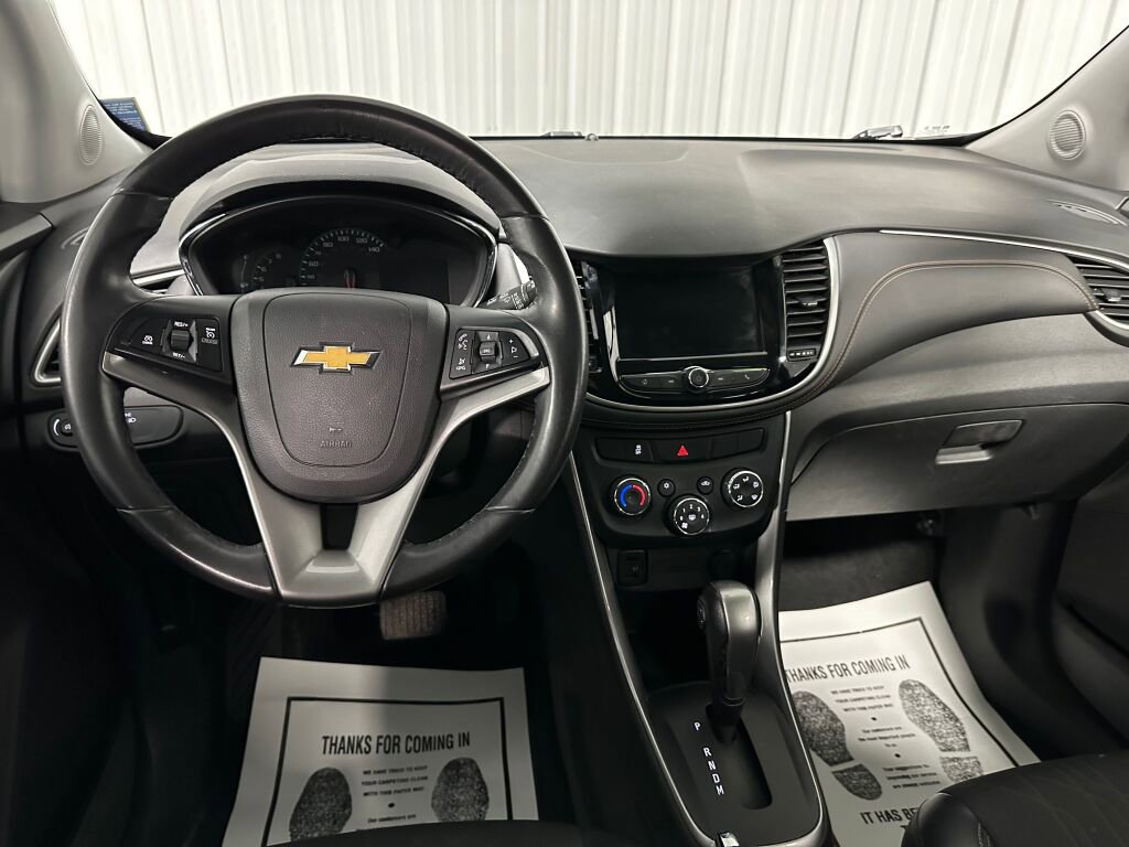 Used 2019 Chevrolet Trax LT w/ LT Convenience Package FWD image 8