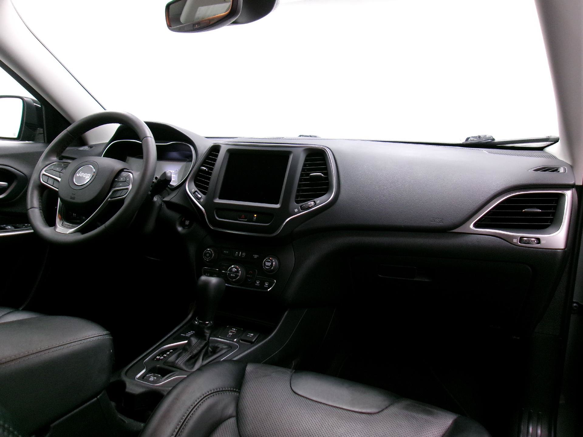 Used 2022 Jeep Cherokee Latitude Lux AWD/4WD image 3