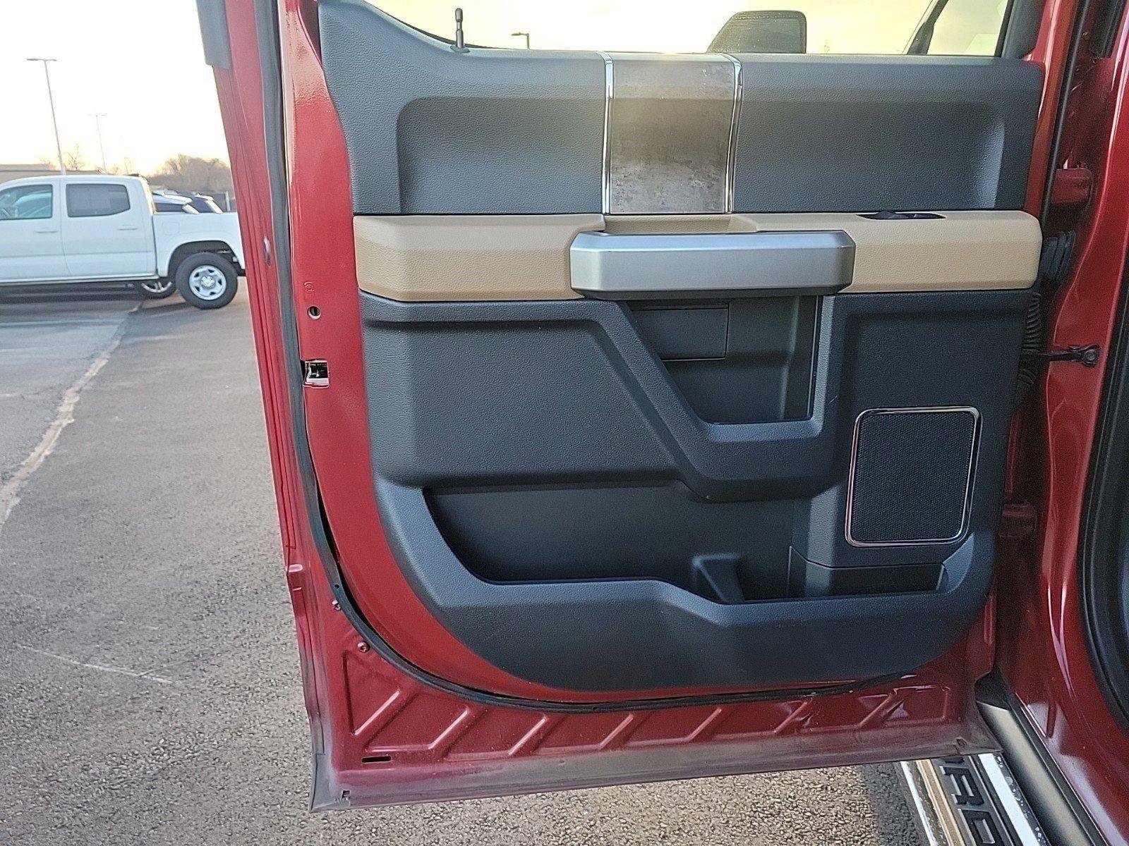 Used 2022 Ford F350 Lariat w/ Lariat Ultimate Package image 13