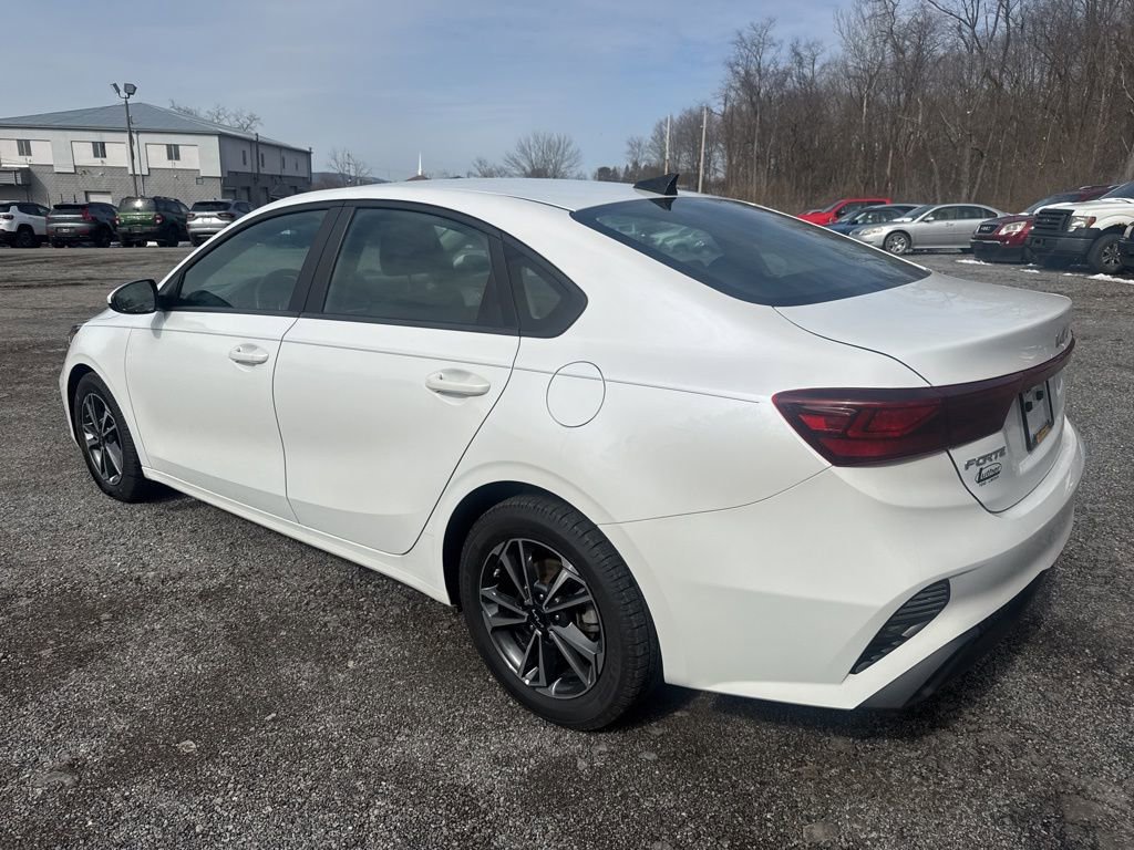 Used 2024 Kia Forte LXS image 7