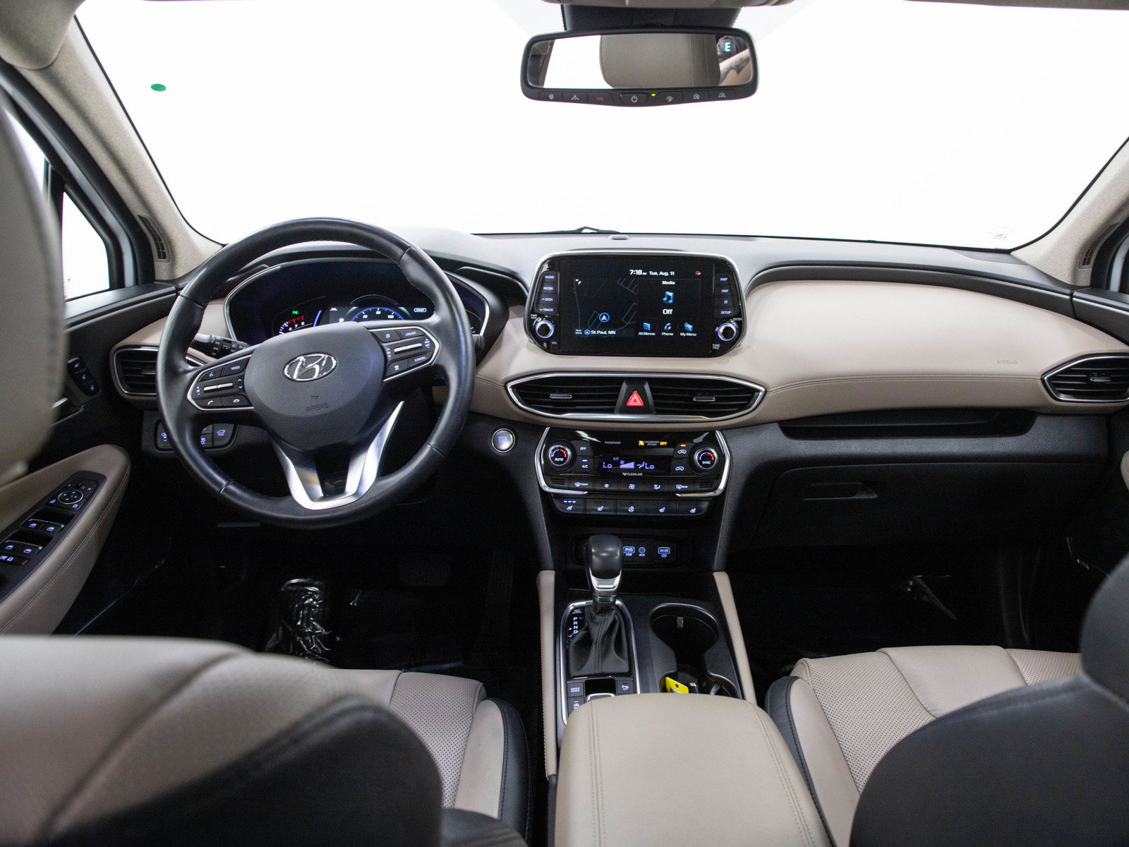 Used 2020 Hyundai Santa Fe Limited AWD/4WD image 16