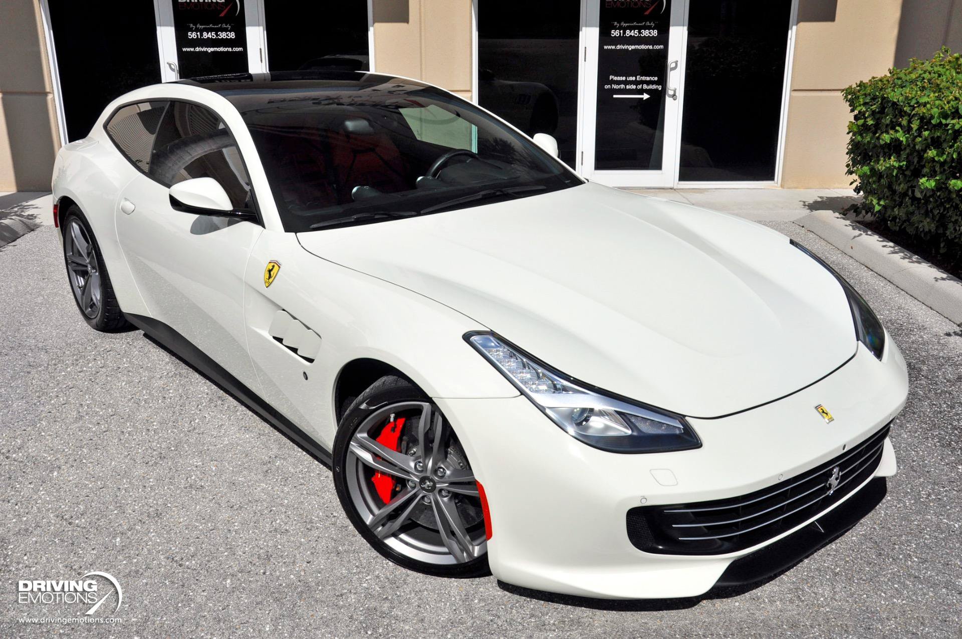 Used 2017 Ferrari GTC4Lusso AWD/4WD image 2