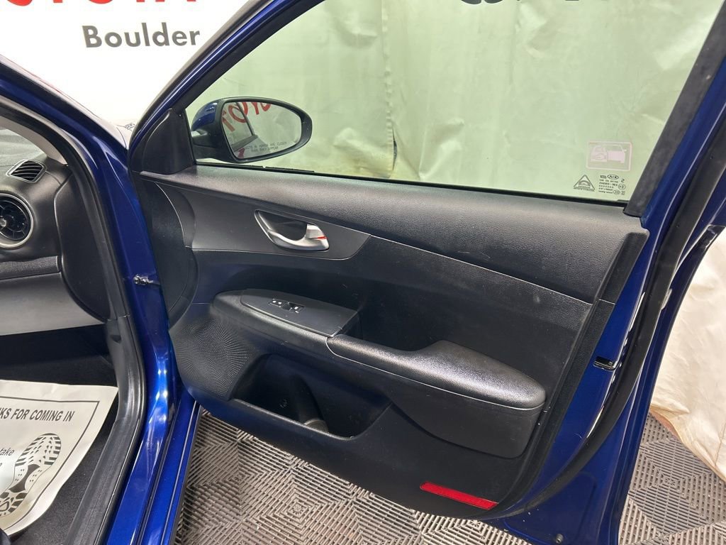 Used 2019 Kia Forte LXS image 9
