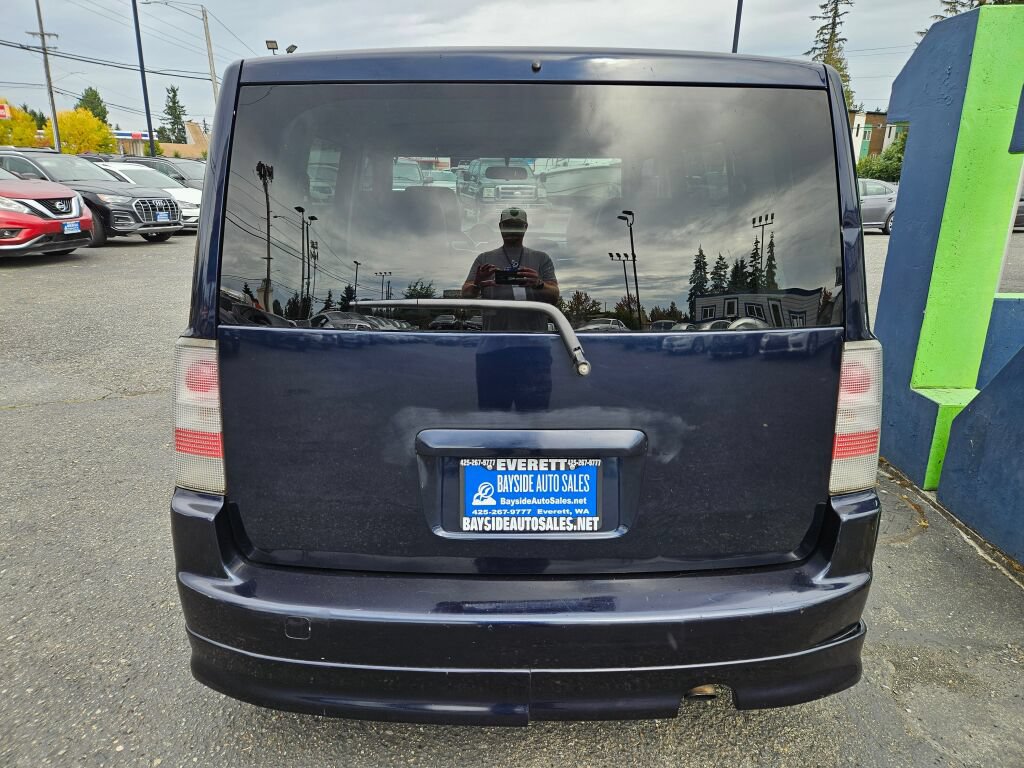 Used 2005 Scion xB FWD image 4