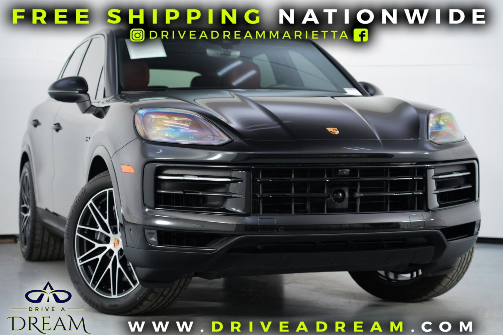 Used 2024 Porsche Cayenne image 2