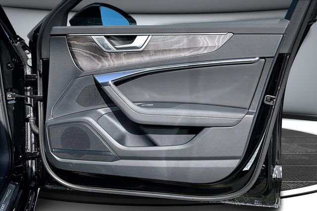 Used 2025 Audi A6 Premium Plus image 28