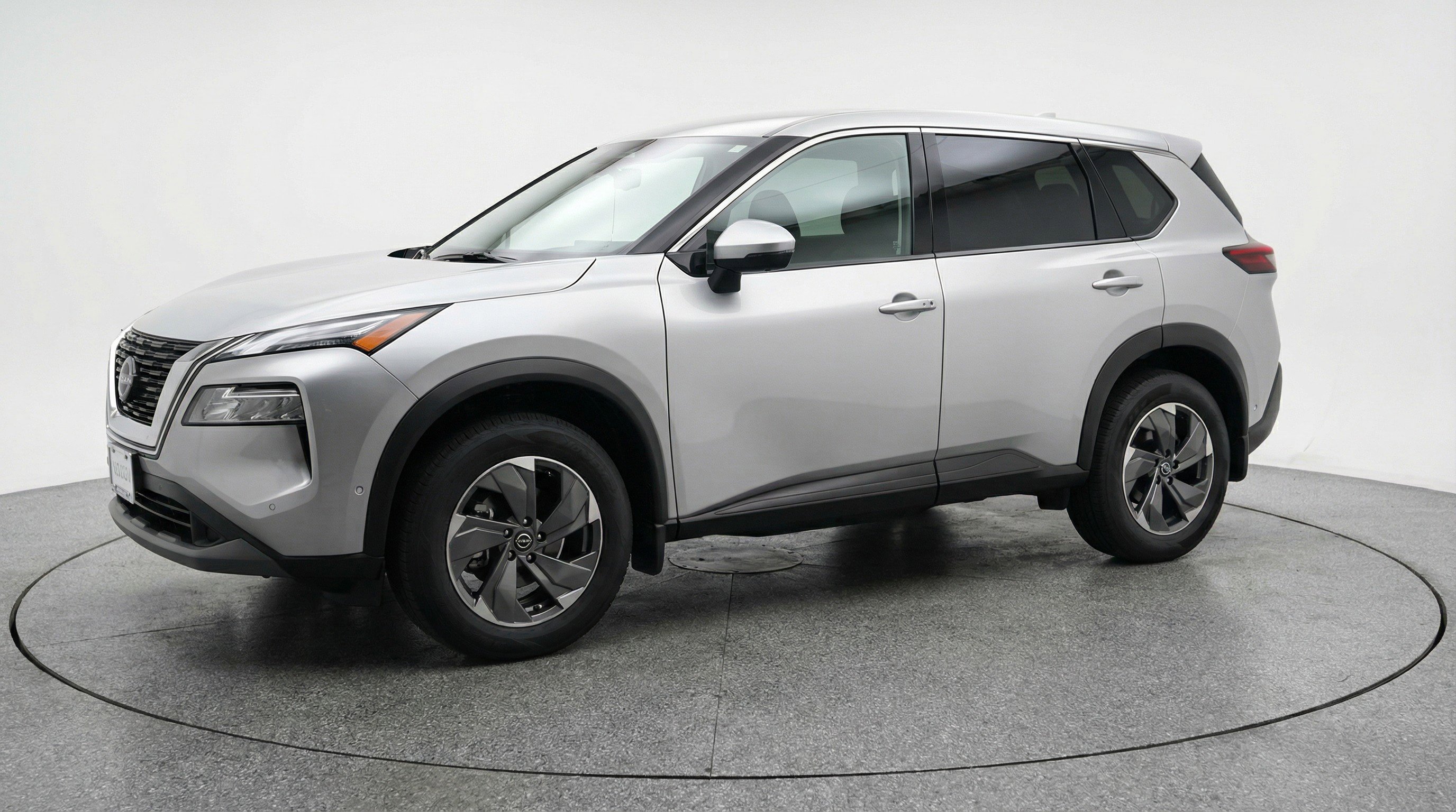 Used 2025 Nissan Rogue SV AWD/4WD image 3