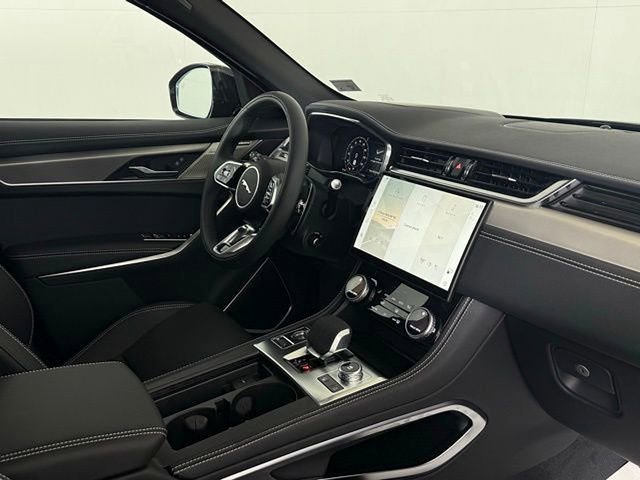 New 2026 Jaguar F-PACE R-Dynamic S image 18