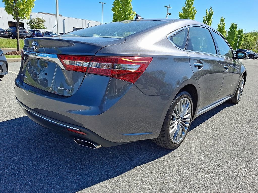 Used 2018 Toyota Avalon Limited w/ All Weather Liner Package FWD image 10