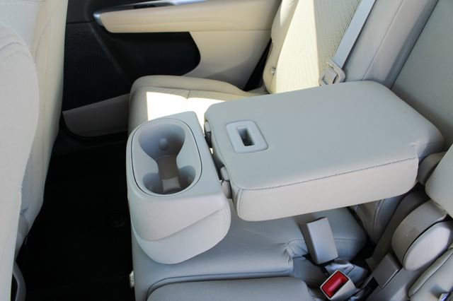 Used 2014 Dodge Journey SXT FWD image 29