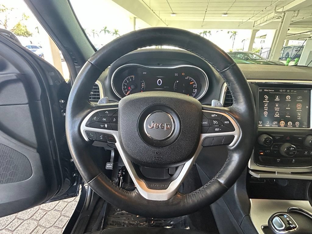 Used 2015 Jeep Grand Cherokee Altitude RWD image 14