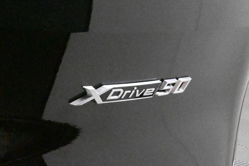 Used 2025 BMW iX xDrive50 w/ Premium Package image 39