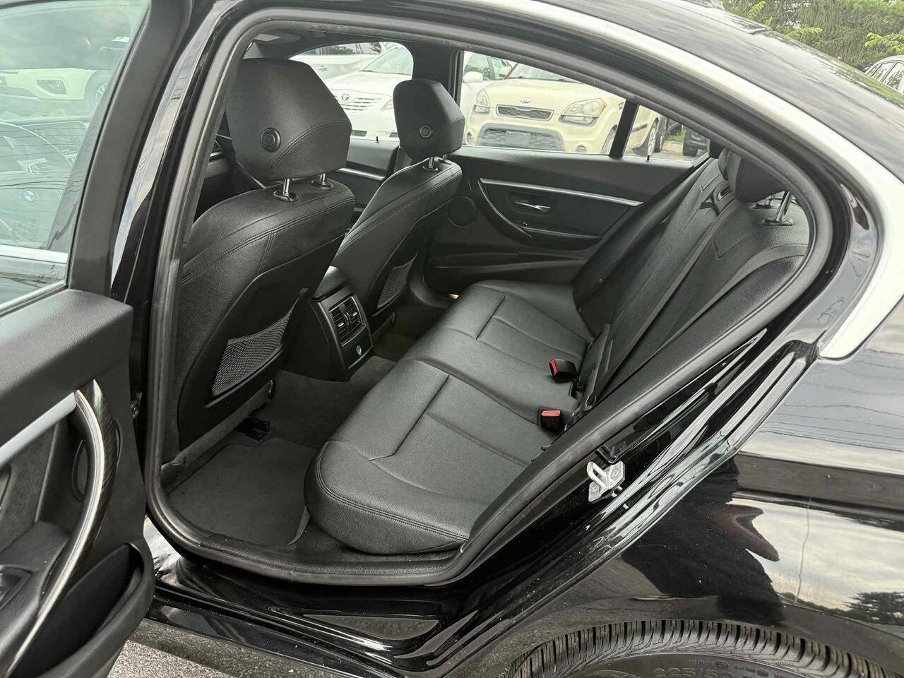 Used 2017 BMW 330i xDrive Sedan image 15