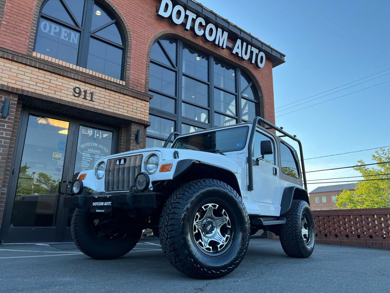 Used 2002 Jeep Wrangler Sahara AWD/4WD image 3