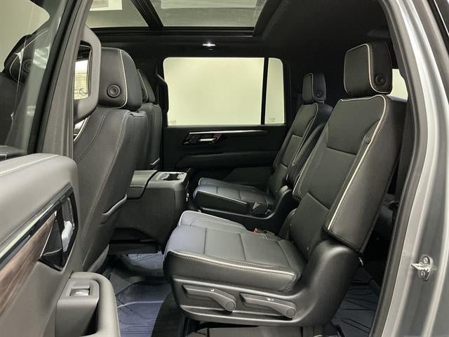 New 2026 Chevrolet Suburban Premier AWD/4WD image 28