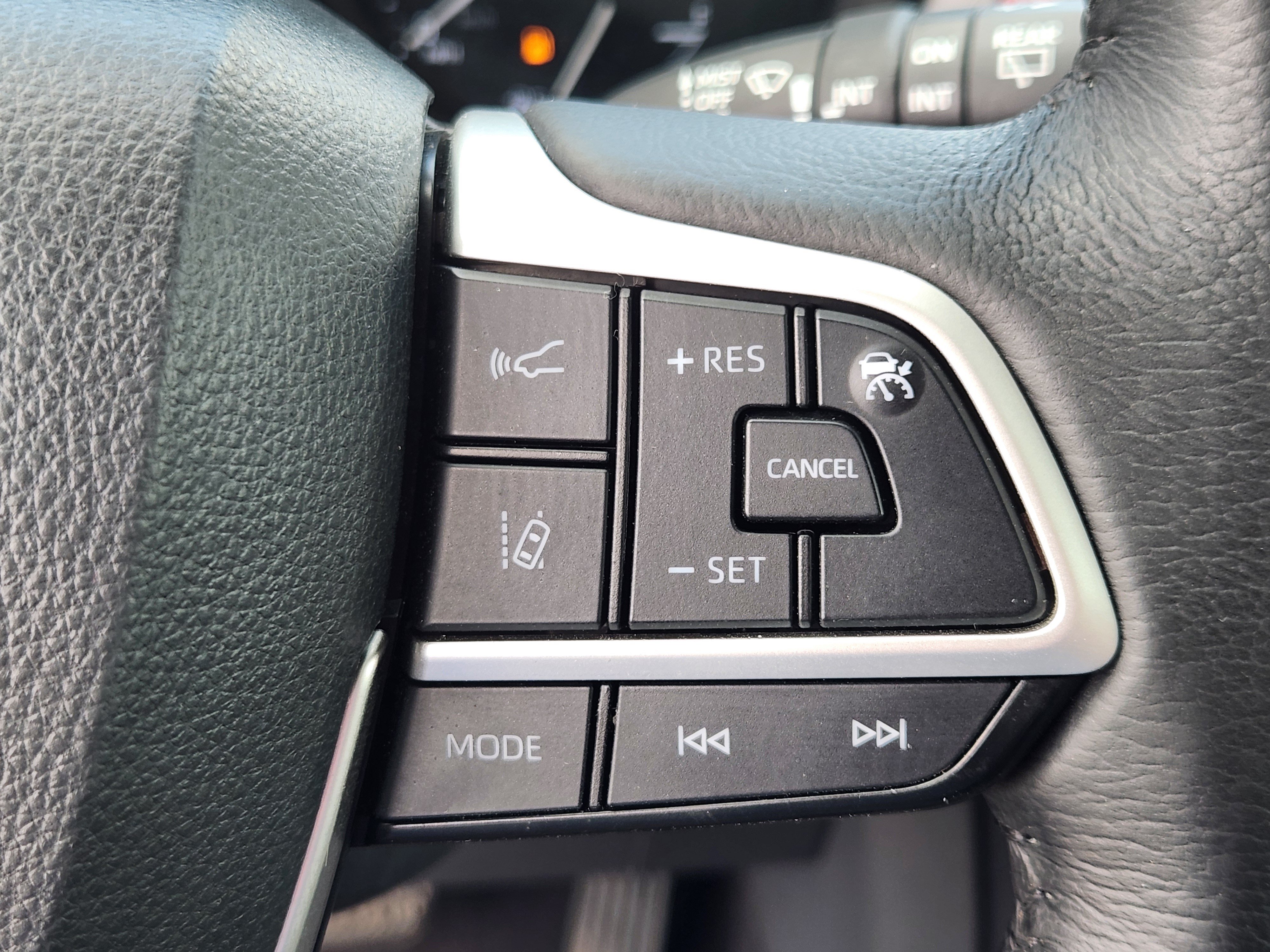 Used 2021 Toyota Sienna XLE w/ XLE Plus Package AWD/4WD image 28