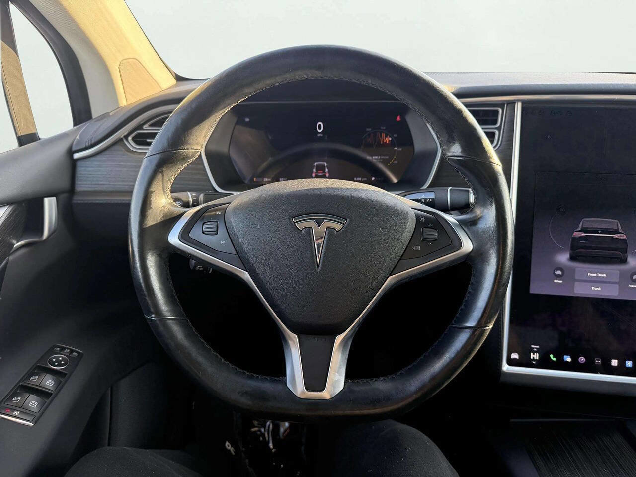 Used 2016 Tesla Model X 75D image 18