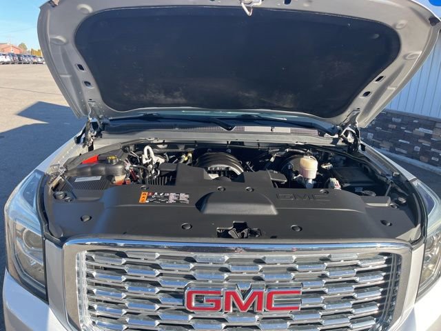 Used 2019 GMC Yukon XL Denali AWD/4WD image 25