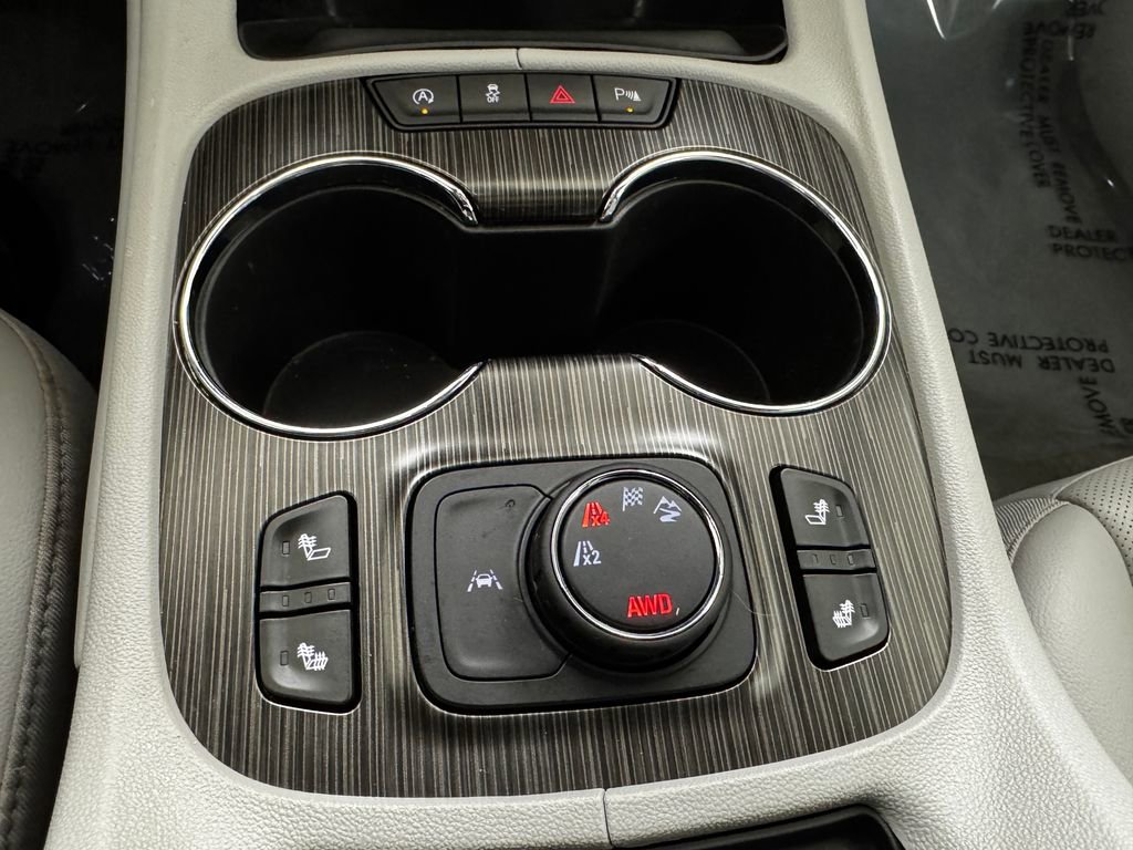 Used 2023 GMC Acadia SLT image 23