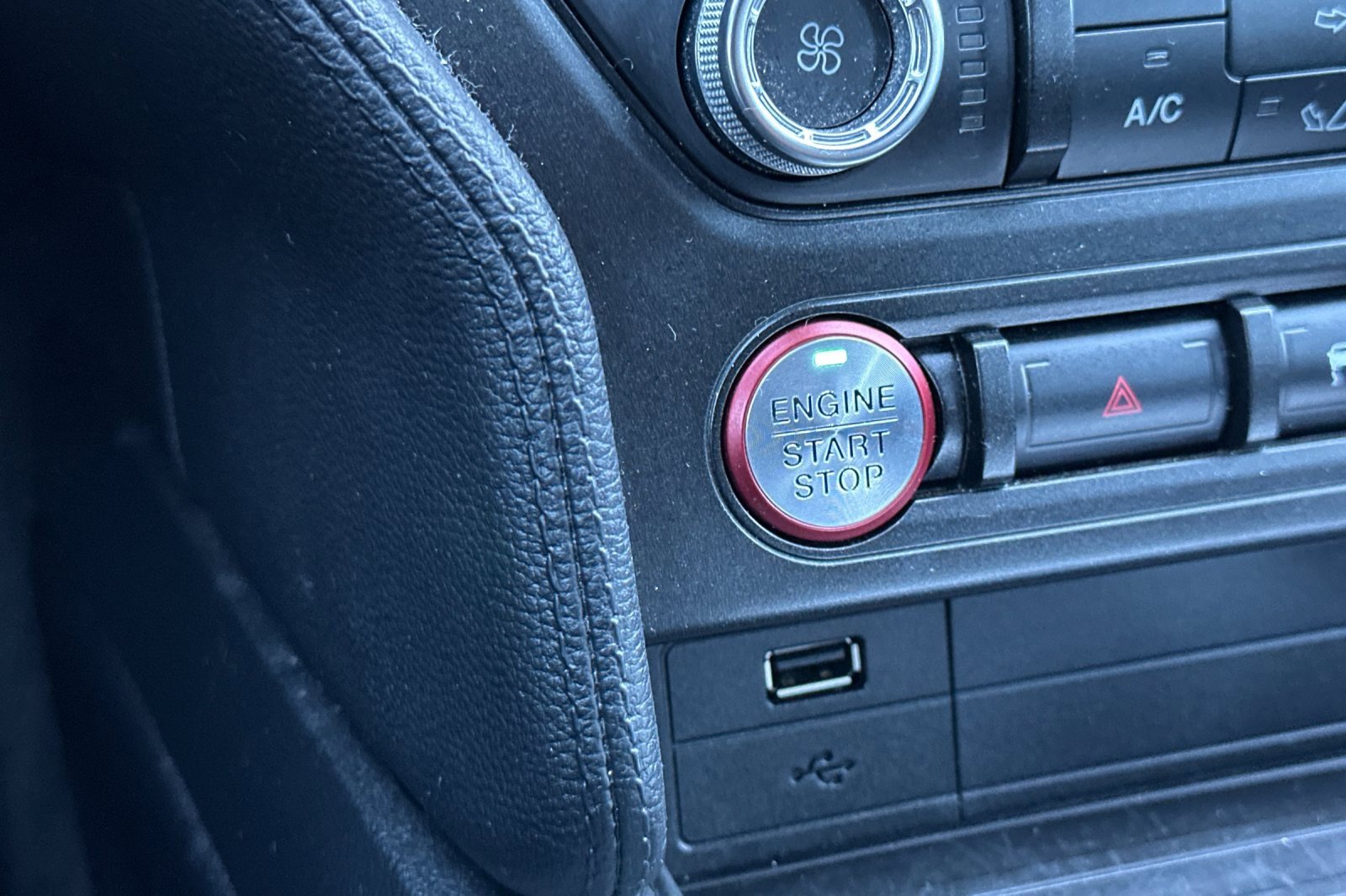 Used 2018 Ford Mustang EcoBoost image 22