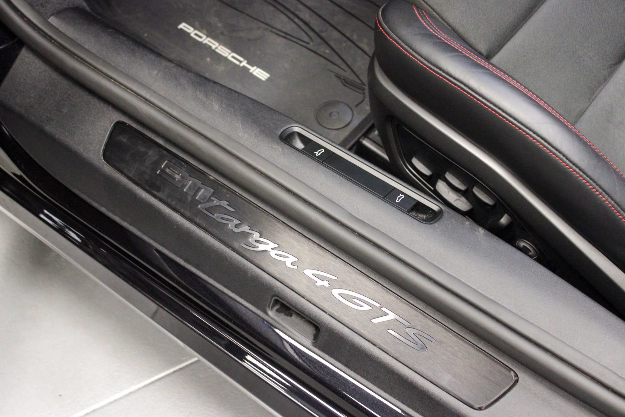 Certified 2023 Porsche 911 Targa 4 GTS image 23