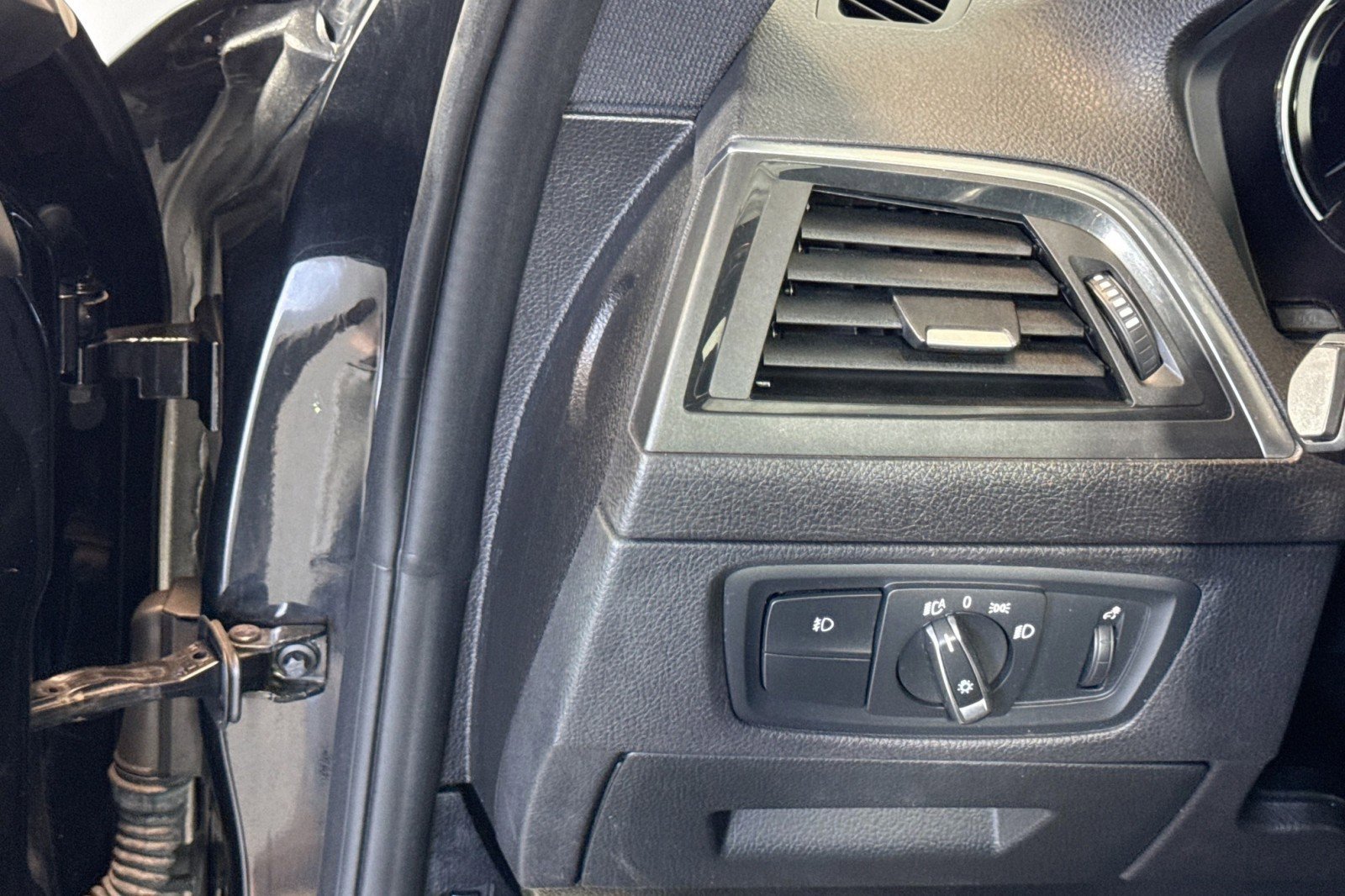 Used 2018 BMW 230i xDrive Coupe image 10