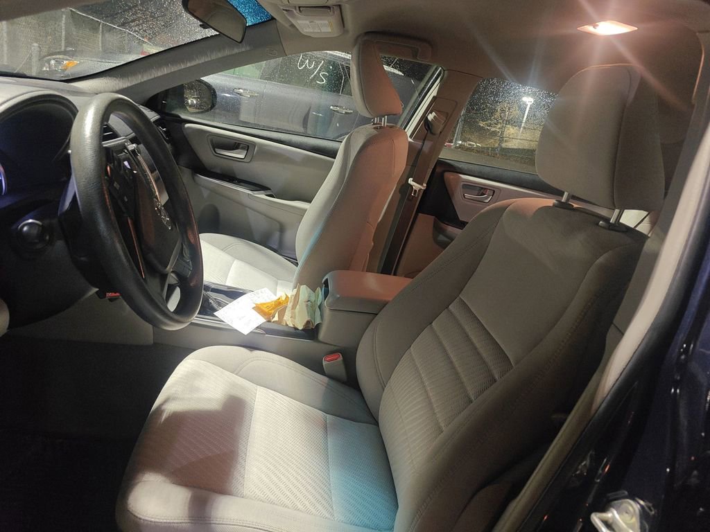 Used 2017 Toyota Camry LE image 8