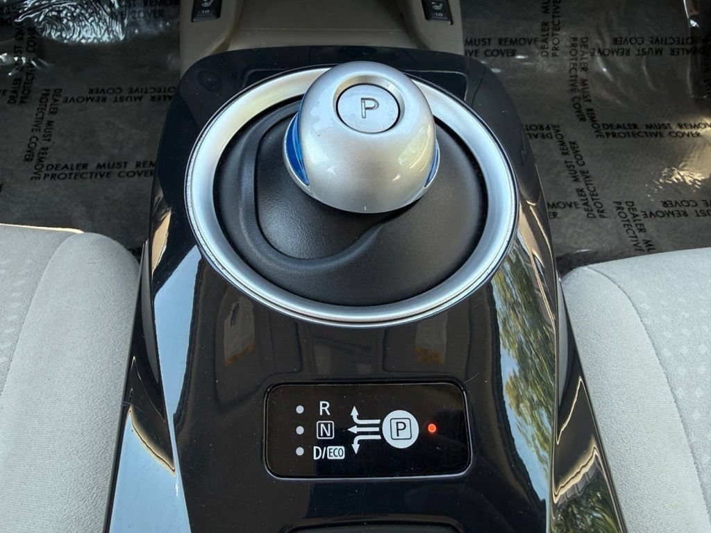 Used 2012 Nissan Leaf SL FWD image 31