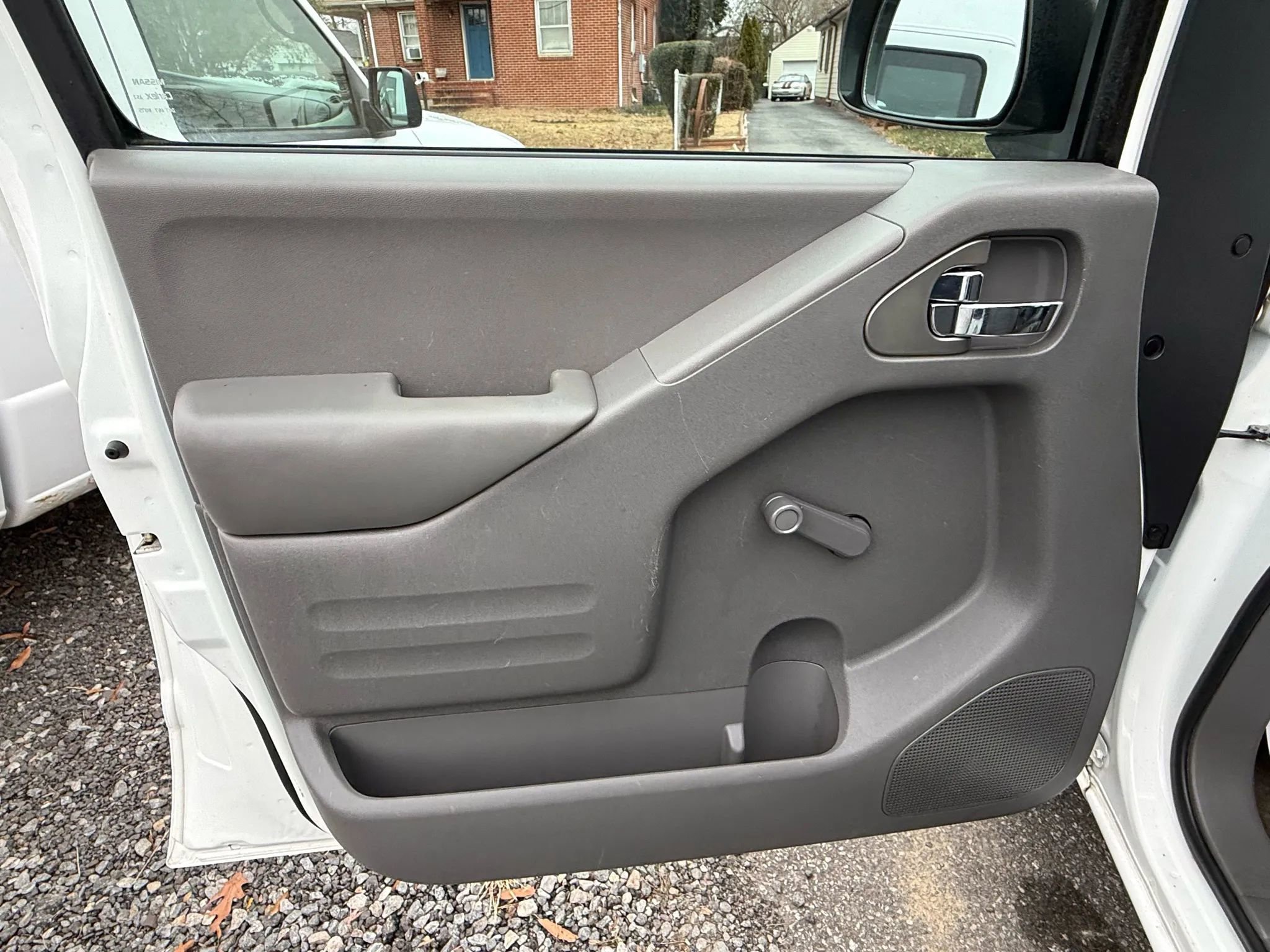 Used 2018 Nissan Frontier S image 38