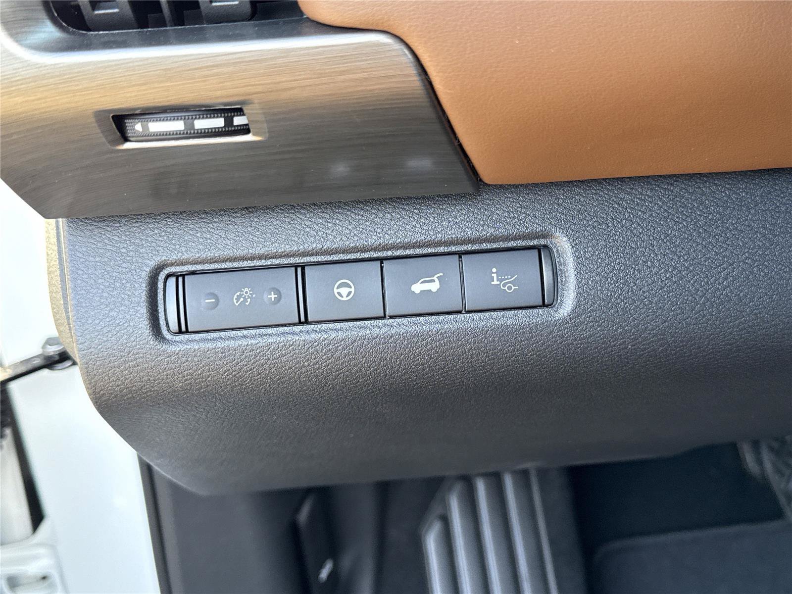 Used 2025 Nissan Pathfinder Platinum w/ Cargo Package FWD image 14