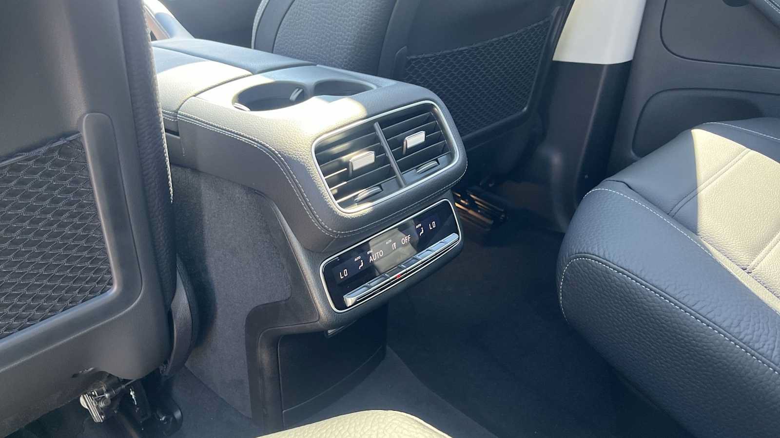 New 2026 Mercedes-Benz GLS 450 4MATIC image 38