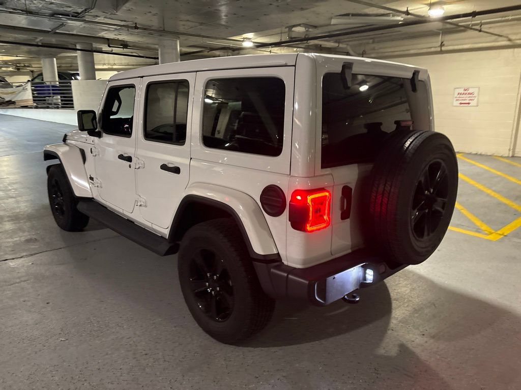 Used 2020 Jeep Wrangler Unlimited Sahara AWD/4WD image 5