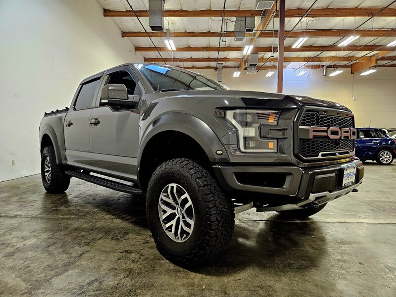 Used 2018 Ford F150 Raptor w/ Equipment Group 802A Luxury AWD/4WD image 4